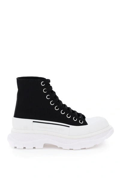 Alexander Mcqueen Side Logo Lace-up Sneakers In Black,white