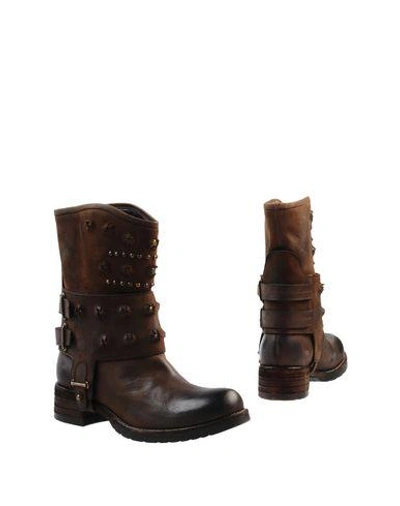 Elena Iachi Ankle Boots In Cocoa