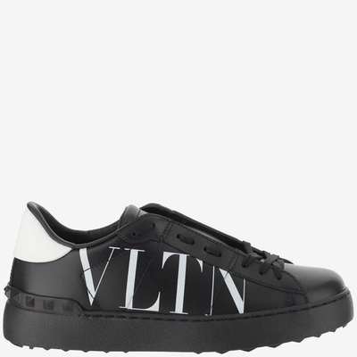 Valentino Garavani Valentino Sneakers In Nero-bianco/bianco/nero