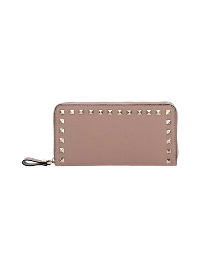 Valentino Garavani Rockstud Zipped Wallet In Pink