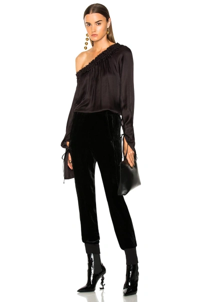 Ann Demeulemeester Off The Shoulder Blouse In Brown