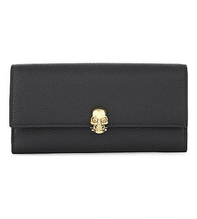 Alexander Mcqueen Continental Leather Skull Wallet In Black Gold