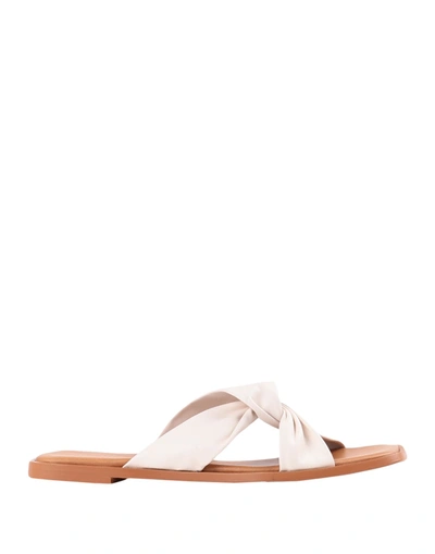 Alohas Nomad Sandal In Ivory