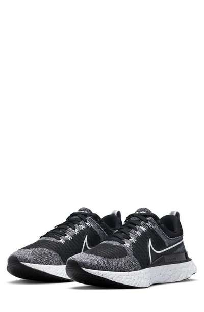 Nike React Infinity Run Flyknit 2 Sneakers In White/black