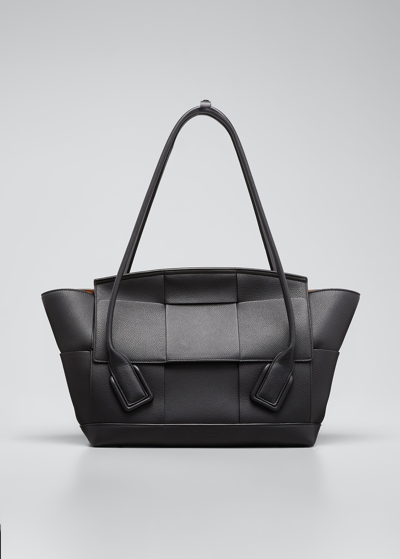 Bottega Veneta Arco 48 Medium Grainy Leather Top-handle Bag In Black