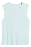 Alo Yoga The Triumph Sleeveless T-shirt In Chalk Blue
