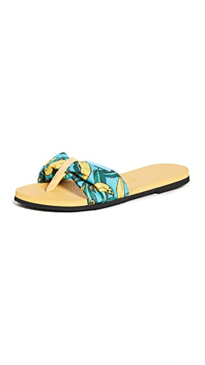 Havaianas 'you St. Tropez' Banana Print Twist Bow Flatform Sandals In Gold Yellow
