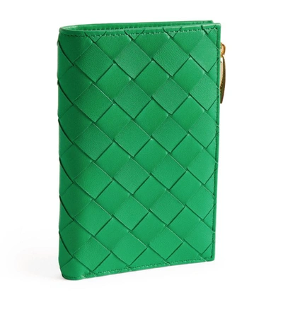 Bottega Veneta Leather Intrecciato Bifold Card Holder In Green
