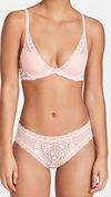 Natori Feathers Hipster Briefs In Sheer Pink