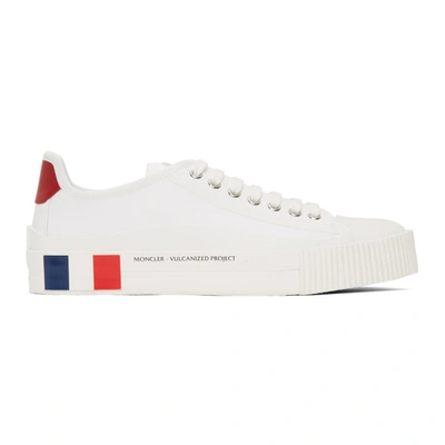 Moncler Men's Glissiere Tricolor Vulcanized Low-top Sneakers In  White