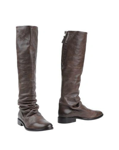 Strategia Boots In Dark Brown