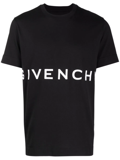 Givenchy 4g Embroidered Oversized T-shirt In 001-black