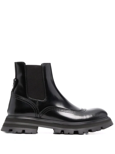 Alexander Mcqueen Ridged-sole Leather Boots In Black