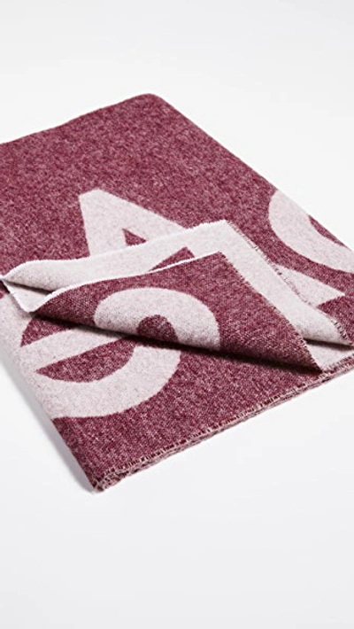 Acne Studios Toronto Logo-intarsia Wool-blend Scarf In Burgundy