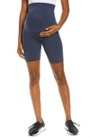 Girlfriend Collective Seamless Mat Bike Shorts In Midnight