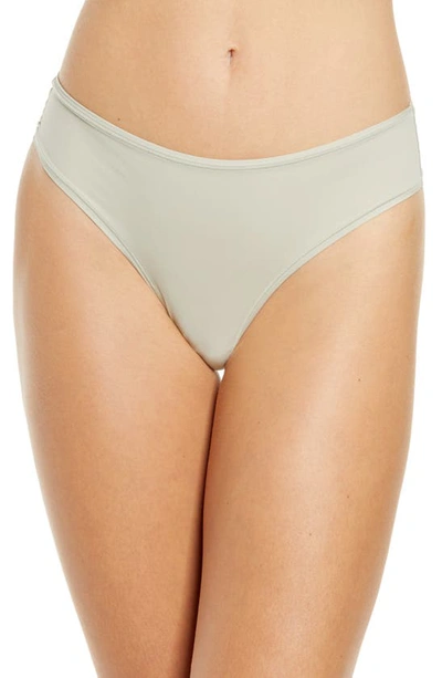 Skims Fits Everybody Thong In Talc