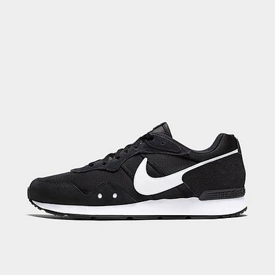 Nike Venture Runner Low-top Sneakers In Black,black,white