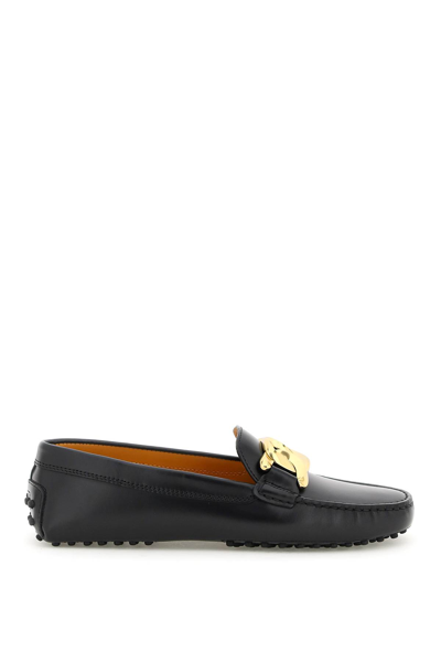 Tod's Gommino Driving Shoes With Chain In Black