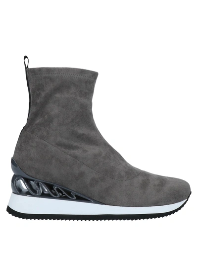 Noa Harmon Sneakers In Grey