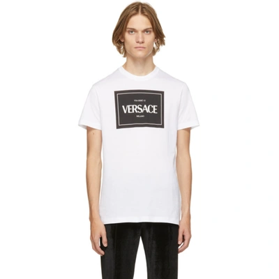 Versace Logo Printed Cotton T-shirt In A1001 White