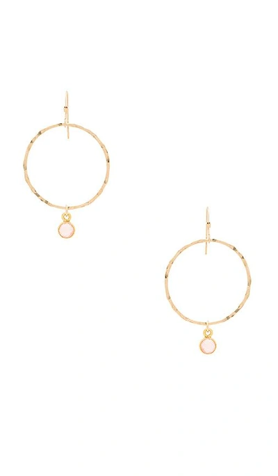 Mimi & Lu Viv Earrings In Metallic Gold. In Pink Onyx