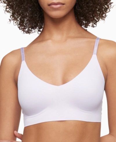 Calvin Klein Invisibles Comfort Lightly Lined Triangle Bralette Qf5753 In Ambiant Lavendar