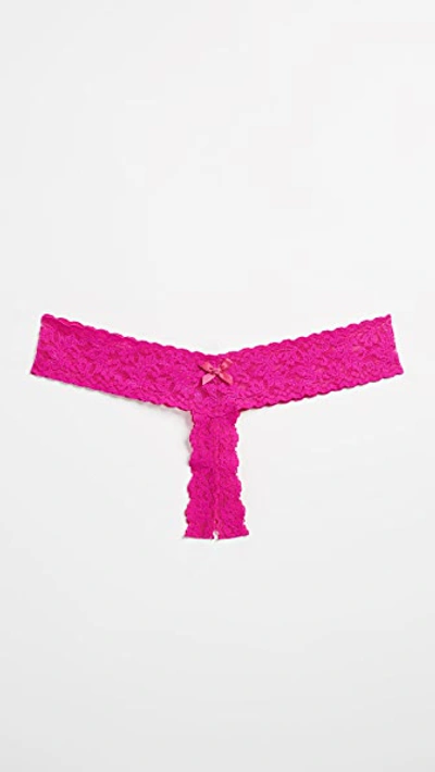 Hanky Panky After Midnight Open Gusset Low Rise Thong In Tulip Pink