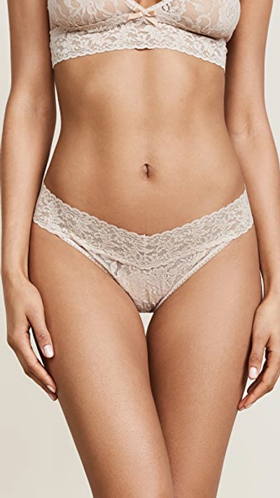 Hanky Panky Signature Lace Original Rise Thong In Chai