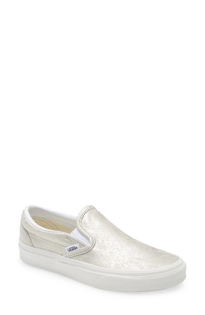 Vans Classic Slip-on Sneaker In Silver/blanc De Blanc