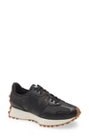 New Balance 327 Sneaker In Black