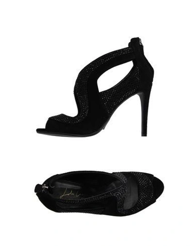 Lola Cruz Sandals In Black
