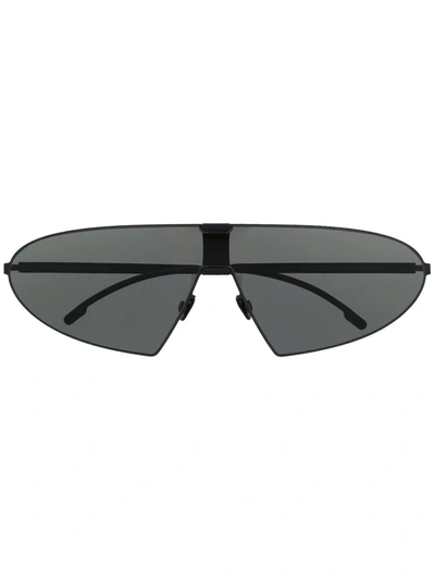 Mykita Karma Single-lens Sunglasses In 243 Mh1 Black/pitch Black|darkgrey Solid Shield