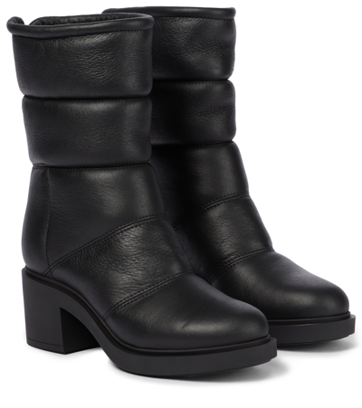 Gianvito Rossi Shearling-lined Leather Boots In 黑色