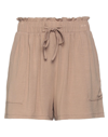 Pieces Shorts With Paperbag Waist In Camel-neutral