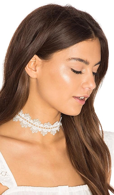 8 Other Reasons Dutchess Choker In White
