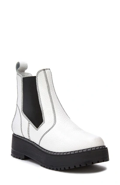 Matisse Women's Mason Leather Chelsea Boots In White
