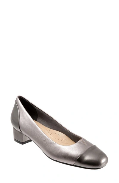 Trotters Daisy Pump In Pewter