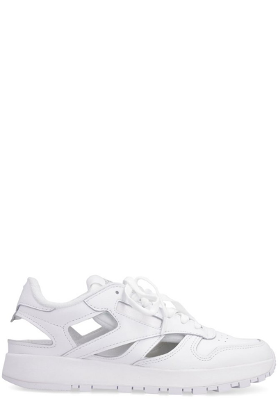 Maison Margiela “ X Reebok”分趾运动鞋 In White