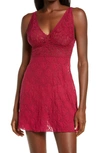 Hanky Panky Signature Lace Retro Plunge Chemise In Cranberry