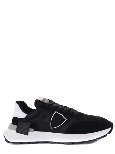 Philippe Model Antibes Sneakers In Suede With Contrasting Inserts In Negro