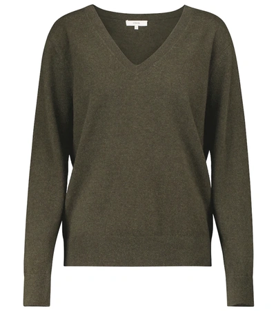 Vince Weekend V-neck Cashmere Sweater In 355dkp-dk Pine