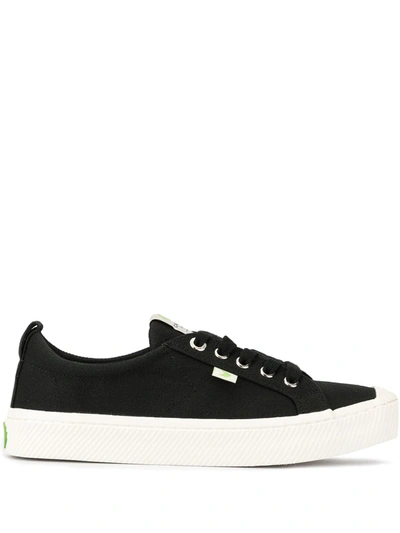 Cariuma Oca Low-top Canvas Trainers In Black