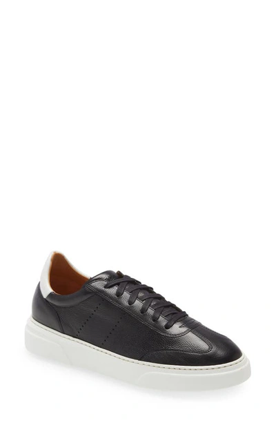 Magnanni Reina Ii Low Top Sneaker In Black