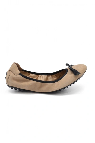 Tod's Suede Ballet Flats In #e5d2c4