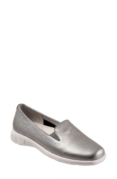 Trotters Women's Universal Loafers Women's Shoes In Pewter
