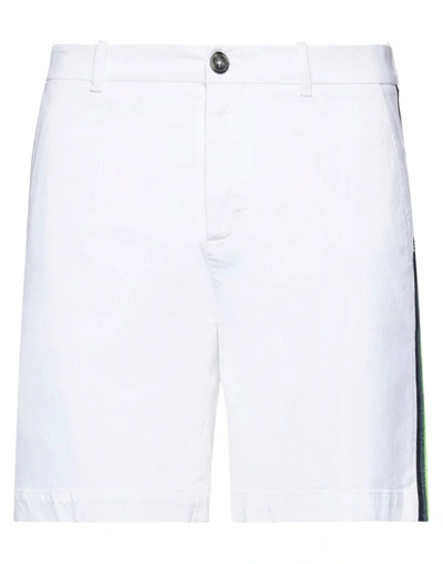 Iceberg Shorts & Bermuda Shorts In White