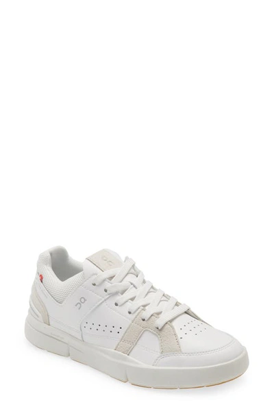 On The Roger Clubhouse Tennis Sneaker In White / Sand