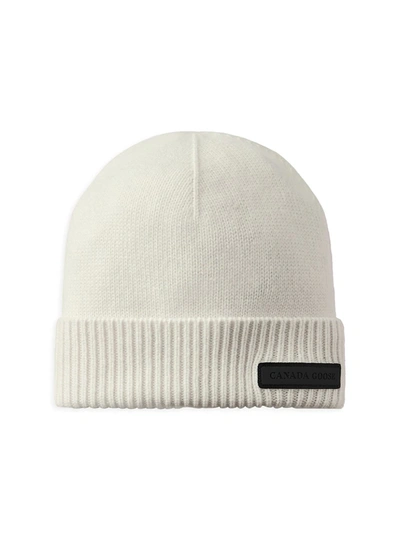 Canada Goose Small Totem Emblem Beanie In Northern Star White