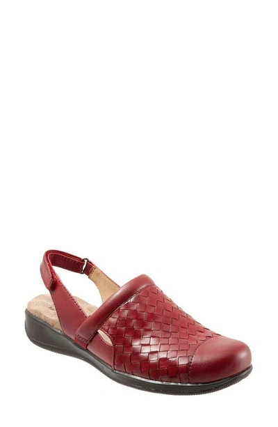 Softwalkr Salina Ii Woven Clog In Red Burnished