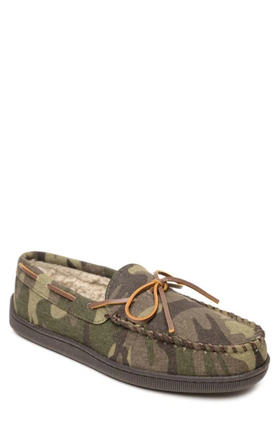 Minnetonka Men's Pile Lined Hardsole Moccasin Slippers Men's Shoes In Green Camo Print